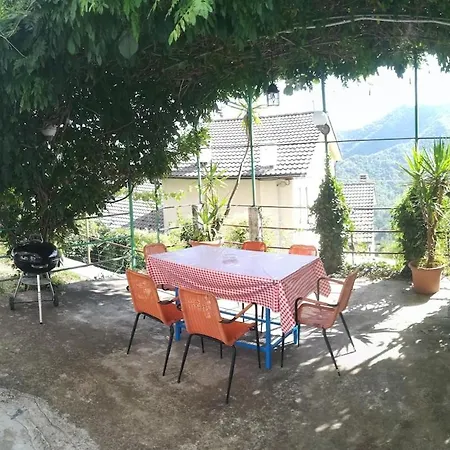 Casa Franca - In The Countryside With Garden Apartmán Uscio